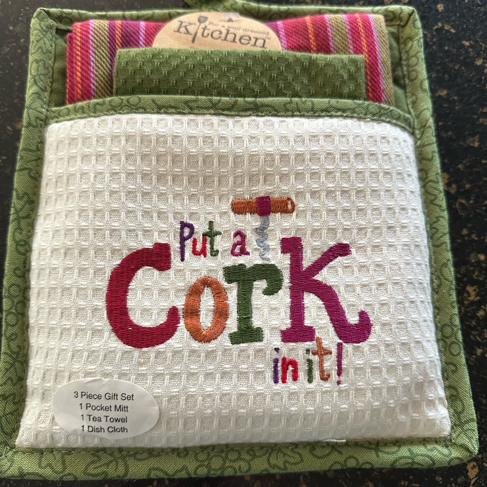 Colorful Kitchen 3 piece Towel Set NWT